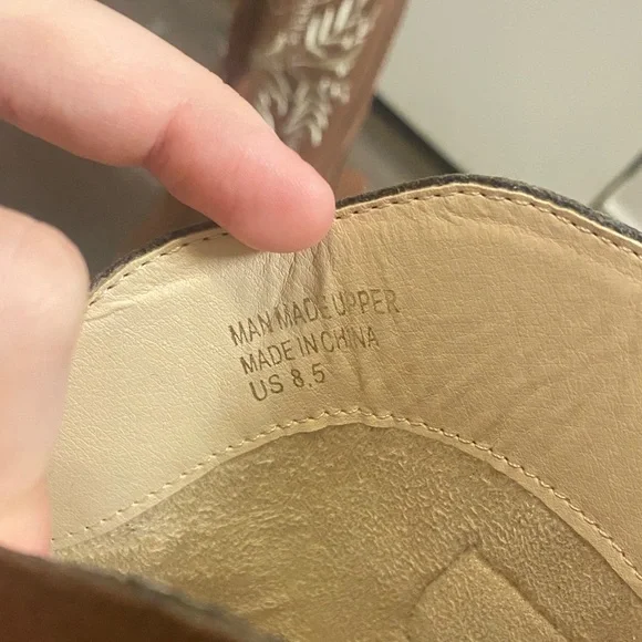 Brown Embroidered Western Boots - Picture 5 of 6